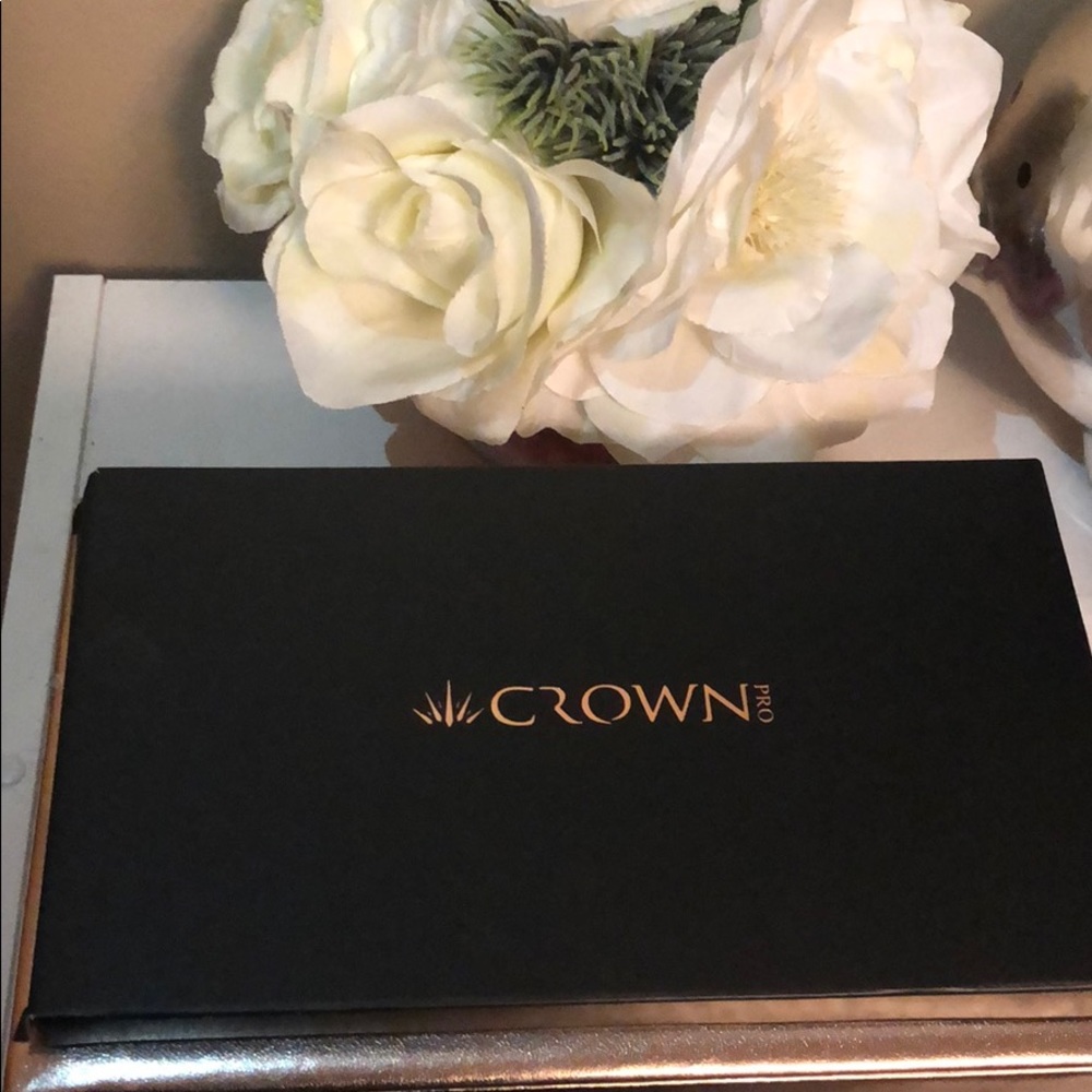 CROWN PRO 👑 Eyeshadow Palette